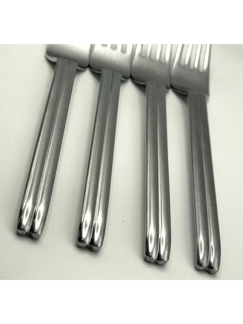 4- Reed And Barton Select FOREST Stainless Japan Dinner Fork Lot ~ 7 5/8”